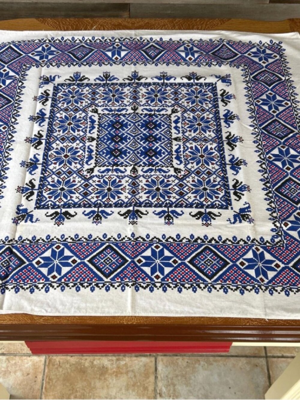 Vintage square cotton tablecloth / topper 31" x 34"